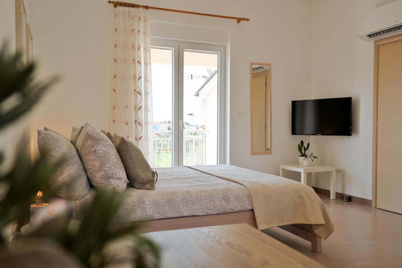 Karbonaca Apartments Фажана Экстерьер фото